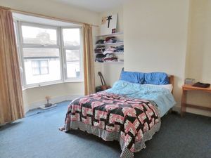 Bedroom- click for photo gallery